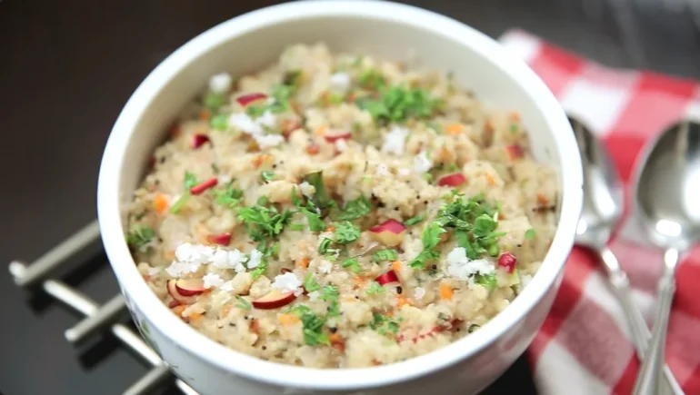 Oats and apple upma