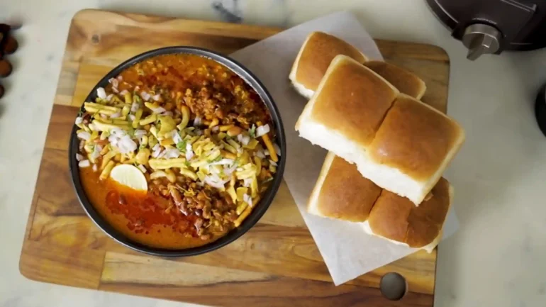 Misal Pav